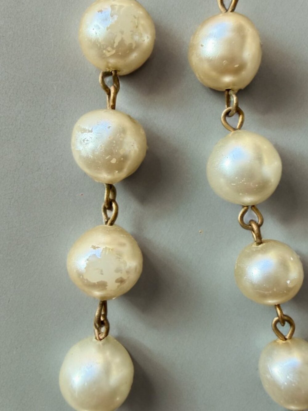 Chanel Vintage Faux Pearl Gold-Plated 1980s Medallion Necklace - Picture 5 of 8